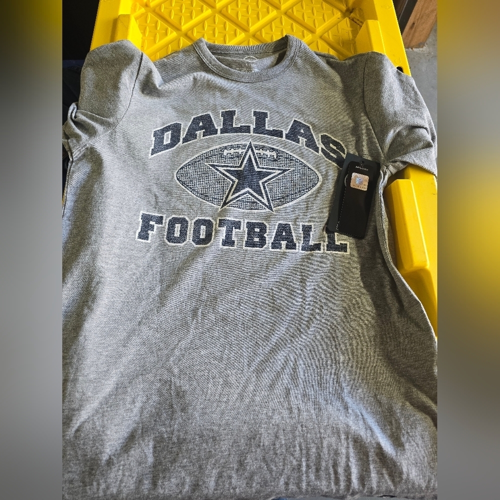 NWT Mens SM Dallas Cowboys Short Sleeve NFL 47 shirt